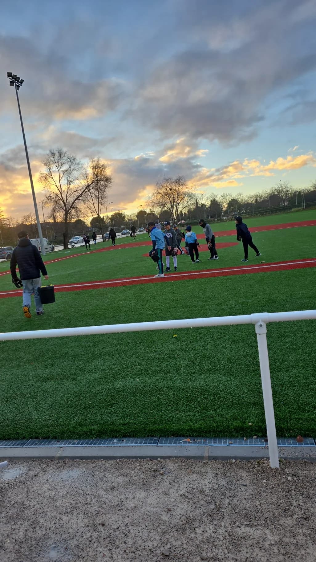 Jugador corriendo las bases